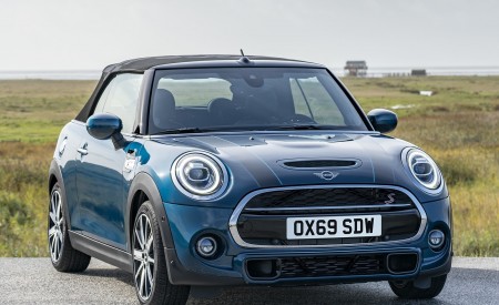 2021 MINI Convertible Sidewalk Edition Front Three-Quarter Wallpapers 450x275 (15)