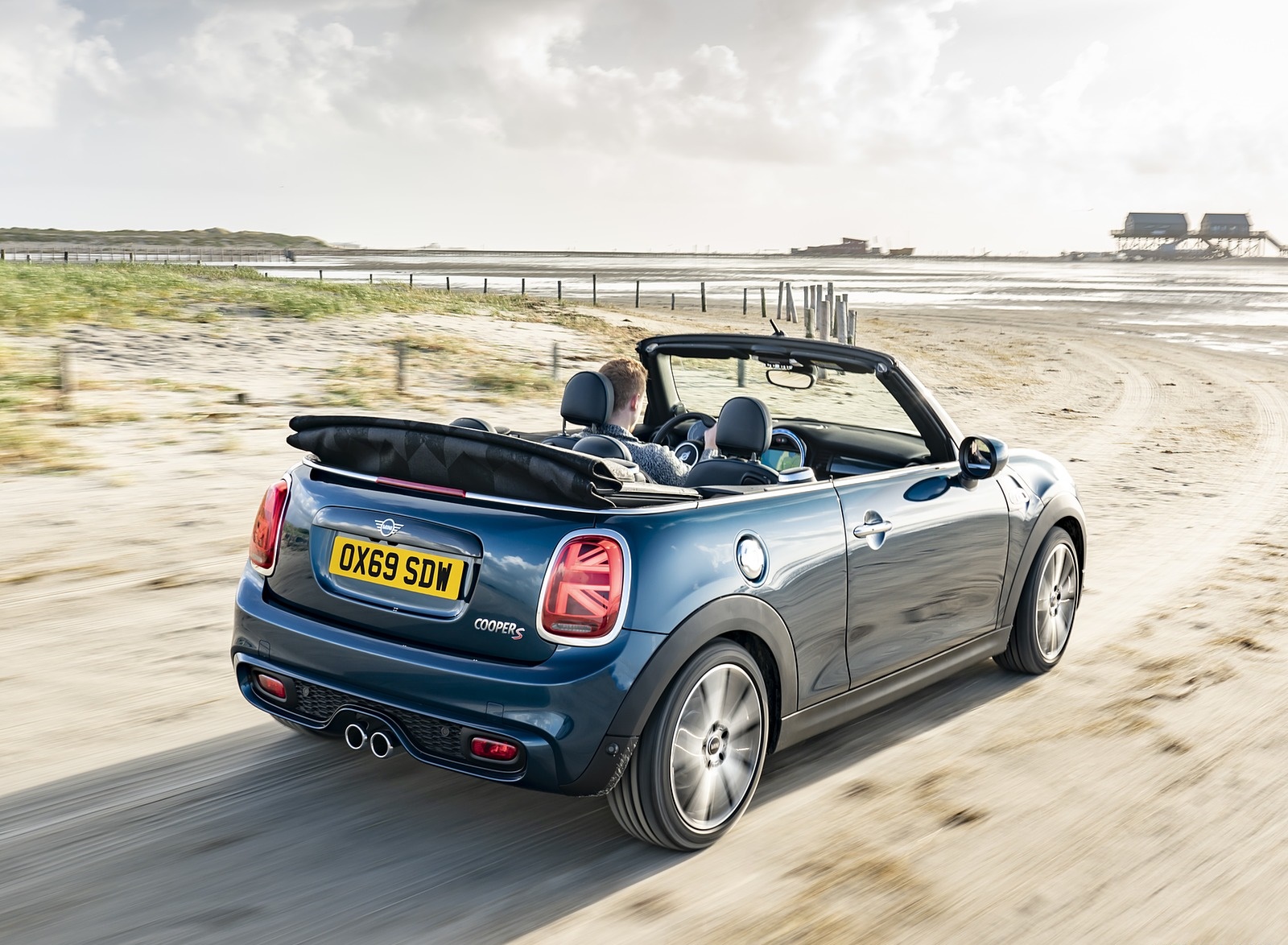 2021 MINI Convertible Sidewalk Edition Rear Three-Quarter Wallpapers (5)