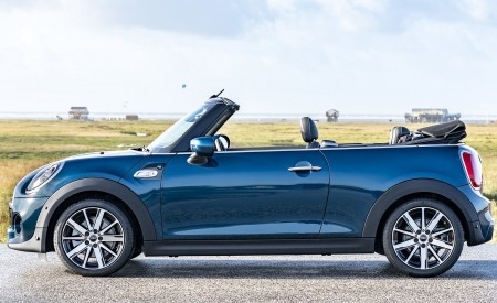 2021 MINI Convertible Sidewalk Edition Side Wallpapers 450x275 (20)