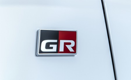 2021 Toyota GR Yaris Badge Wallpapers 450x275 (195)