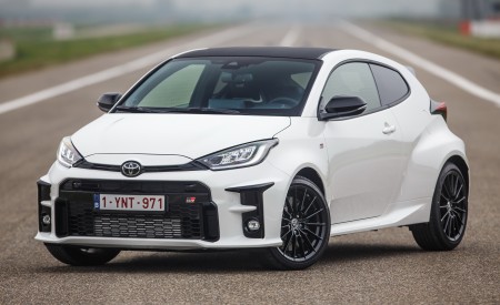 2021 Toyota GR Yaris Front Three-Quarter Wallpapers 450x275 (123)