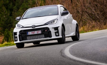 2021 Toyota GR Yaris Front Three-Quarter Wallpapers 450x275 (63)