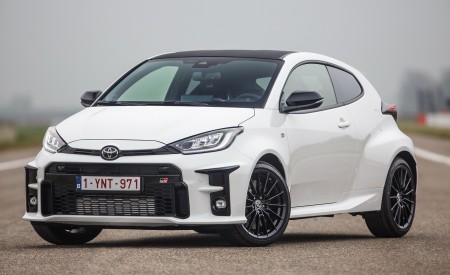 2021 Toyota GR Yaris Front Three-Quarter Wallpapers 450x275 (124)
