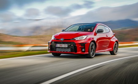2021 Toyota GR Yaris Front Three-Quarter Wallpapers 450x275 (24)
