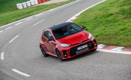 2021 Toyota GR Yaris Front Three-Quarter Wallpapers 450x275 (81)