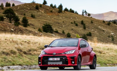 2021 Toyota GR Yaris Front Three-Quarter Wallpapers 450x275 (40)