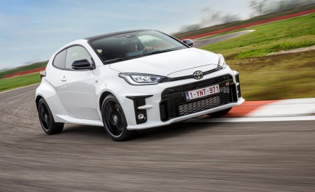 2021 Toyota GR Yaris Front Three-Quarter Wallpapers 450x275 (116)
