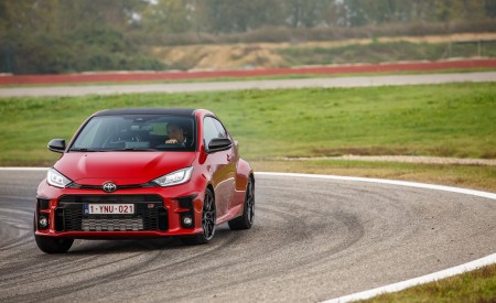 2021 Toyota GR Yaris Front Three-Quarter Wallpapers 450x275 (91)