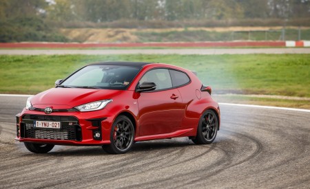 2021 Toyota GR Yaris Front Three-Quarter Wallpapers 450x275 (92)