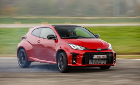 2021 Toyota GR Yaris Front Three-Quarter Wallpapers 450x275 (94)