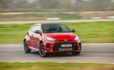 2021 Toyota GR Yaris Front Three-Quarter Wallpapers 450x275 (95)