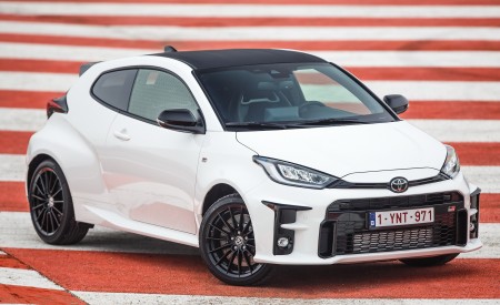 2021 Toyota GR Yaris Front Three-Quarter Wallpapers 450x275 (131)