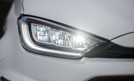 2021 Toyota GR Yaris Headlight Wallpapers 450x275 (154)