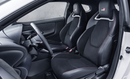 2021 Toyota GR Yaris Interior Front Seats Wallpapers 450x275 (198)
