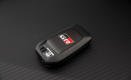 2021 Toyota GR Yaris Key Fob Wallpapers 450x275 (188)