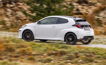 2021 Toyota GR Yaris Rear Three-Quarter Wallpapers 450x275 (68)