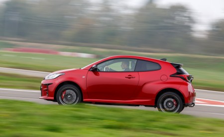 2021 Toyota GR Yaris Side Wallpapers 450x275 (76)