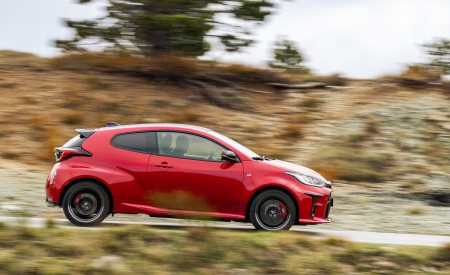 2021 Toyota GR Yaris Side Wallpapers 450x275 (48)