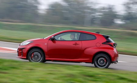 2021 Toyota GR Yaris Side Wallpapers 450x275 (79)