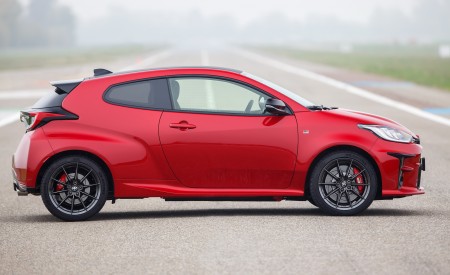 2021 Toyota GR Yaris Side Wallpapers 450x275 (145)