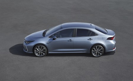 2019 Toyota Corolla Sedan (EU-Spec) Side Wallpapers 450x275 (39)