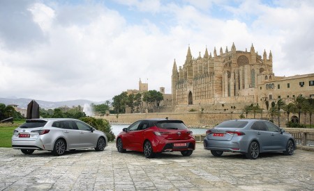 2019 Toyota Corolla Sedan (EU-Spec) and Corolla Lineup Wallpapers 450x275 (41)