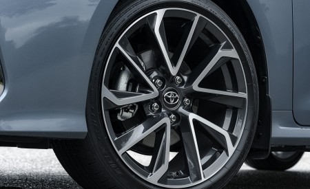2019 Toyota Corolla Sedan Hybrid 1.8L Grey (EU-Spec) Wheel Wallpapers 450x275 (27)