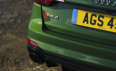 2020 Audi RS 4 Avant (UK-Spec) Detail Wallpapers 450x275 (137)