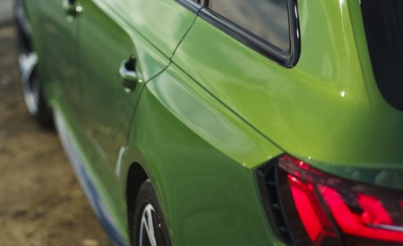 2020 Audi RS 4 Avant (UK-Spec) Detail Wallpapers 450x275 (134)
