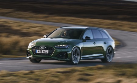 2020 Audi RS 4 Avant (UK-Spec) Front Three-Quarter Wallpapers 450x275 (85)