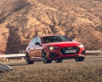 2020 Audi RS 4 Avant (UK-Spec) Front Three-Quarter Wallpapers 150x120 (44)