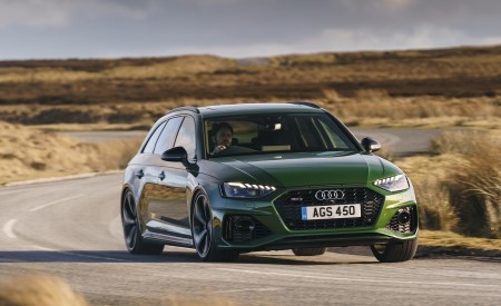 2020 Audi RS 4 Avant (UK-Spec) Front Wallpapers 450x275 (76)