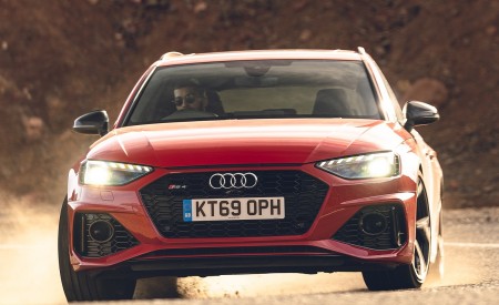 2020 Audi RS 4 Avant (UK-Spec) Front Wallpapers 450x275 (47)