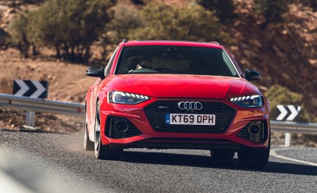 2020 Audi RS 4 Avant (UK-Spec) Front Wallpapers 450x275 (28)