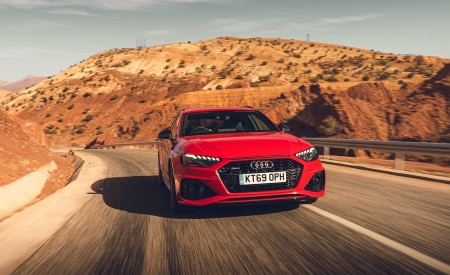 2020 Audi RS 4 Avant (UK-Spec) Front Wallpapers 450x275 (19)