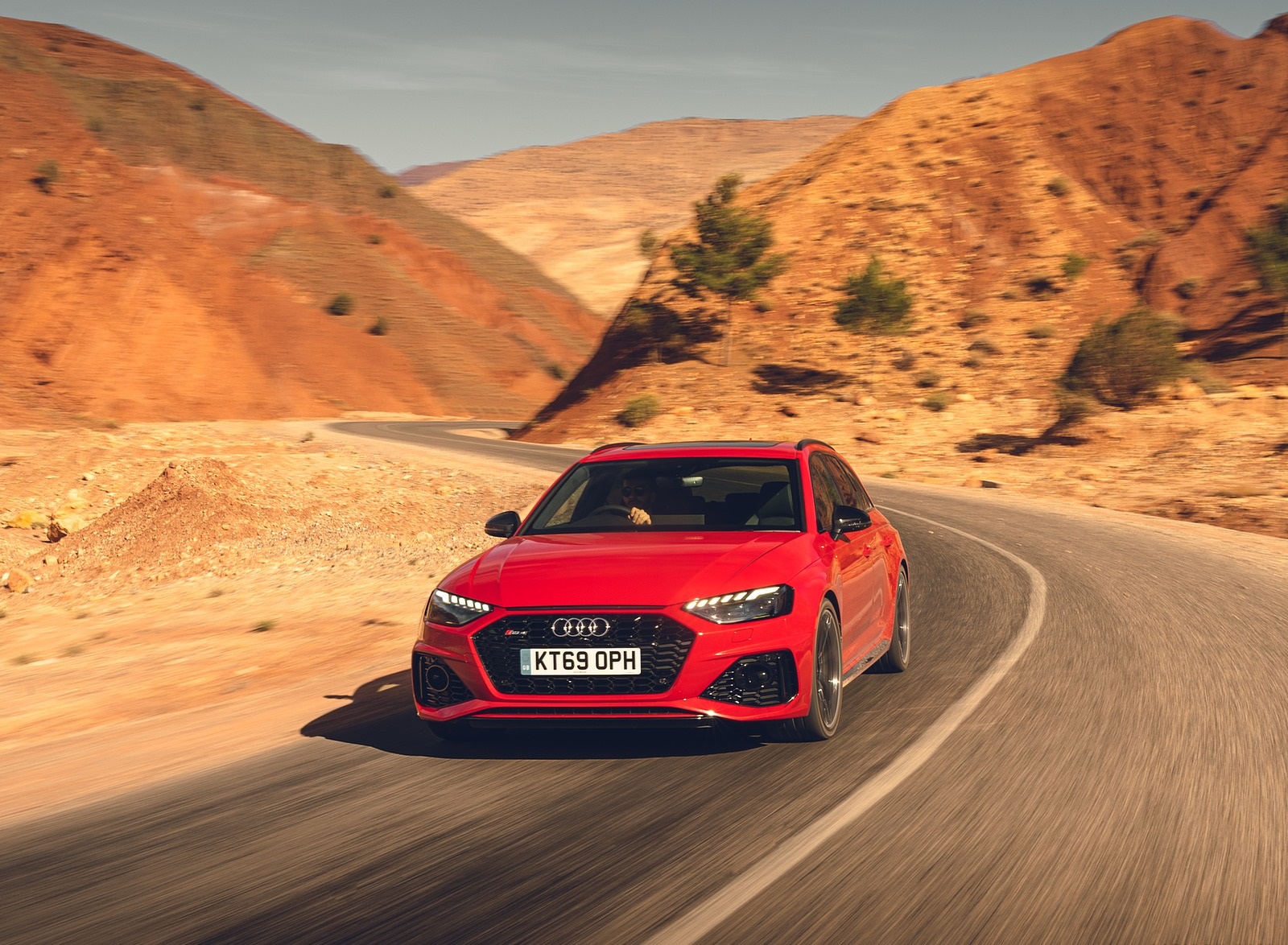 2020 Audi RS 4 Avant (UK-Spec) Front Wallpapers (7)