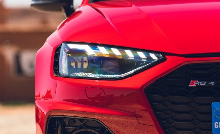 2020 Audi RS 4 Avant (UK-Spec) Headlight Wallpapers 450x275 (62)