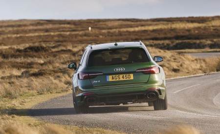2020 Audi RS 4 Avant (UK-Spec) Rear Wallpapers 450x275 (93)