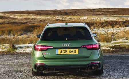2020 Audi RS 4 Avant (UK-Spec) Rear Wallpapers 450x275 (106)