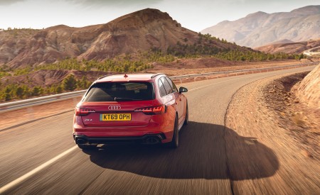 2020 Audi RS 4 Avant (UK-Spec) Rear Wallpapers 450x275 (13)