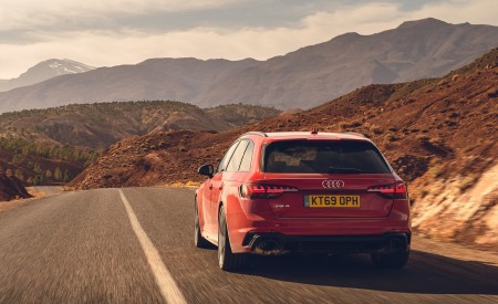 2020 Audi RS 4 Avant (UK-Spec) Rear Wallpapers 450x275 (14)
