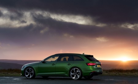 2020 Audi RS 4 Avant (UK-Spec) Side Wallpapers 450x275 (105)