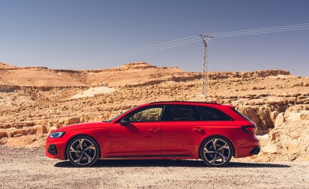 2020 Audi RS 4 Avant (UK-Spec) Side Wallpapers 450x275 (60)