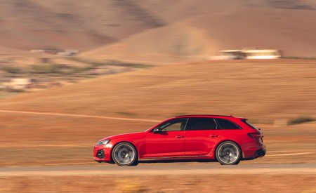 2020 Audi RS 4 Avant (UK-Spec) Side Wallpapers 450x275 (15)