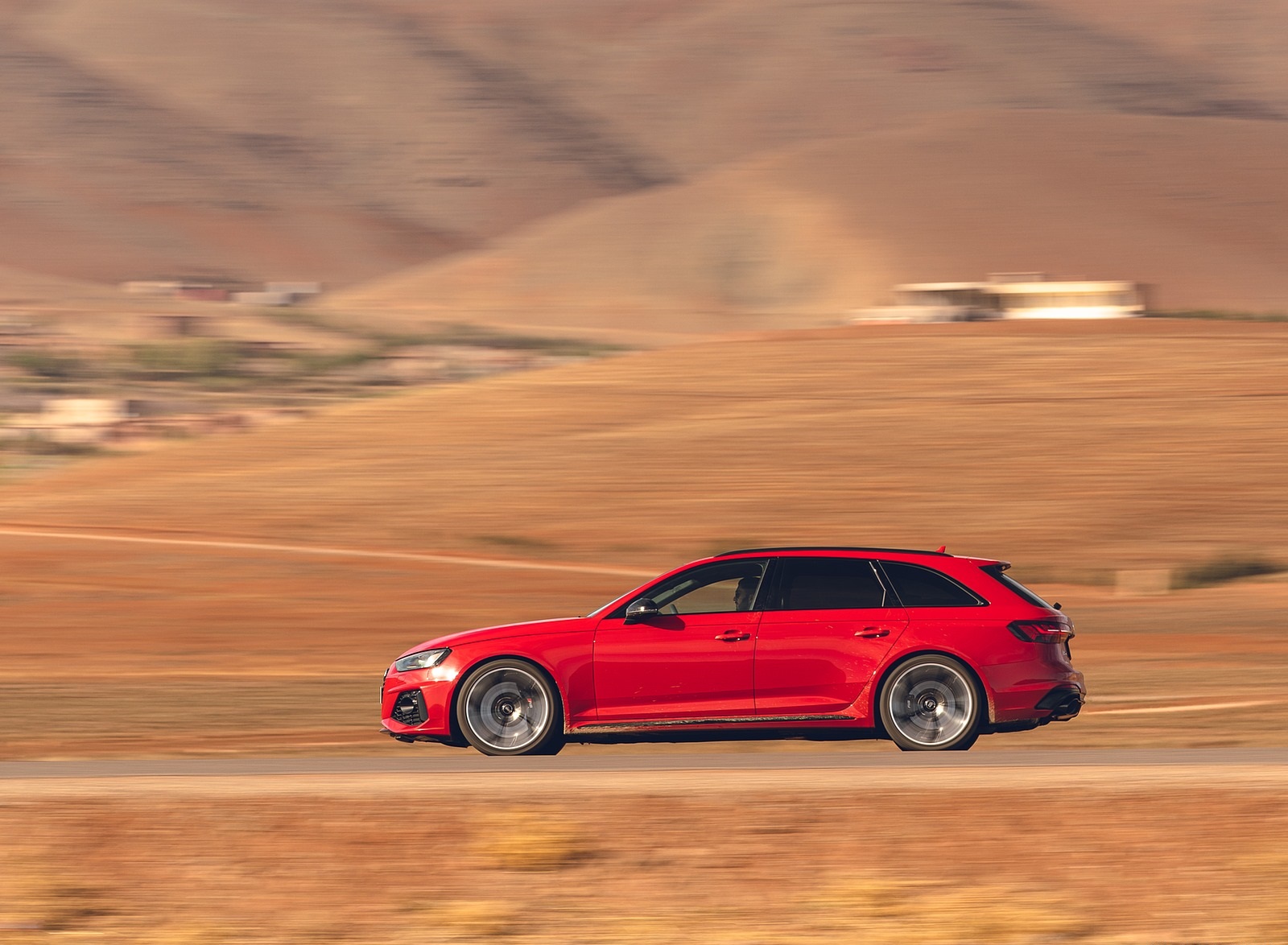 2020 Audi RS 4 Avant (UK-Spec) Side Wallpapers (15)