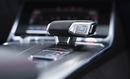 2020 Audi RS 6 Avant (UK-Spec) Central Console Wallpapers 450x275 (127)