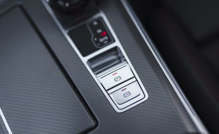 2020 Audi RS 6 Avant (UK-Spec) Central Console Wallpapers 450x275 (121)