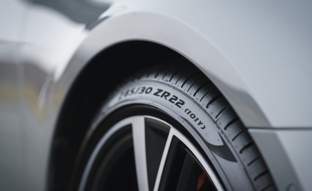 2020 Audi RS 6 Avant (UK-Spec) Detail Wallpapers 450x275 (90)