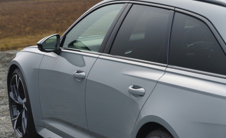 2020 Audi RS 6 Avant (UK-Spec) Detail Wallpapers 450x275 (88)