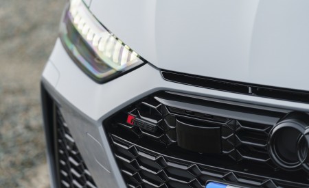 2020 Audi RS 6 Avant (UK-Spec) Detail Wallpapers 450x275 (76)